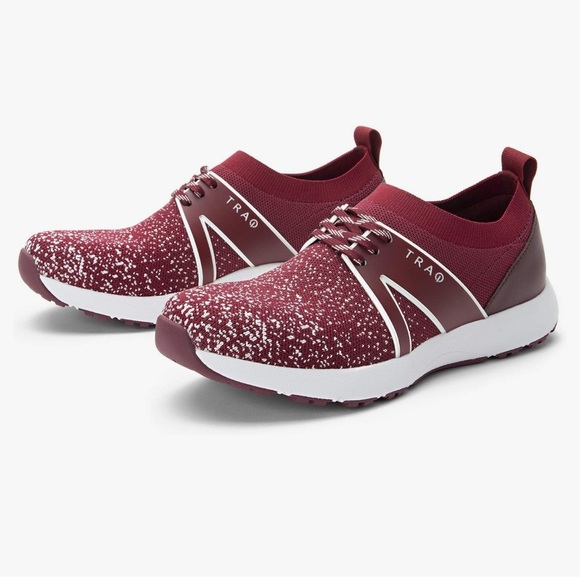 Women’s TRAQ by Alegria Qool Water Resistant Knit Sneaker- Size 39 - Picture 1 of 12